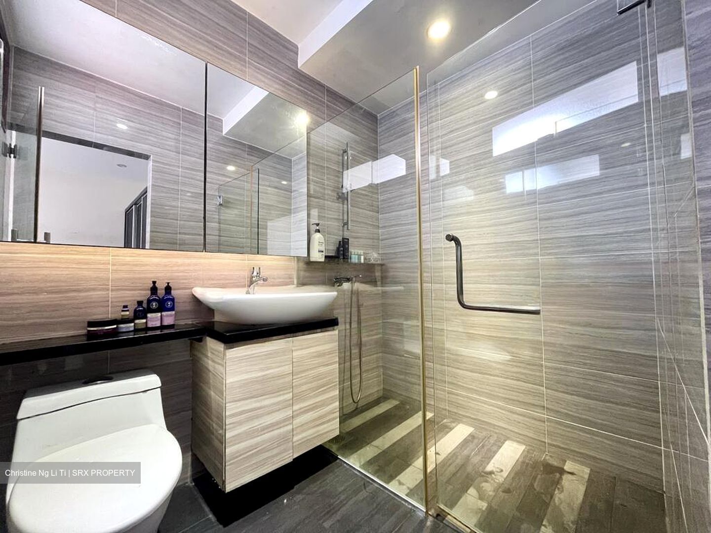 Koon Seng Road (D15), Terrace #462750851